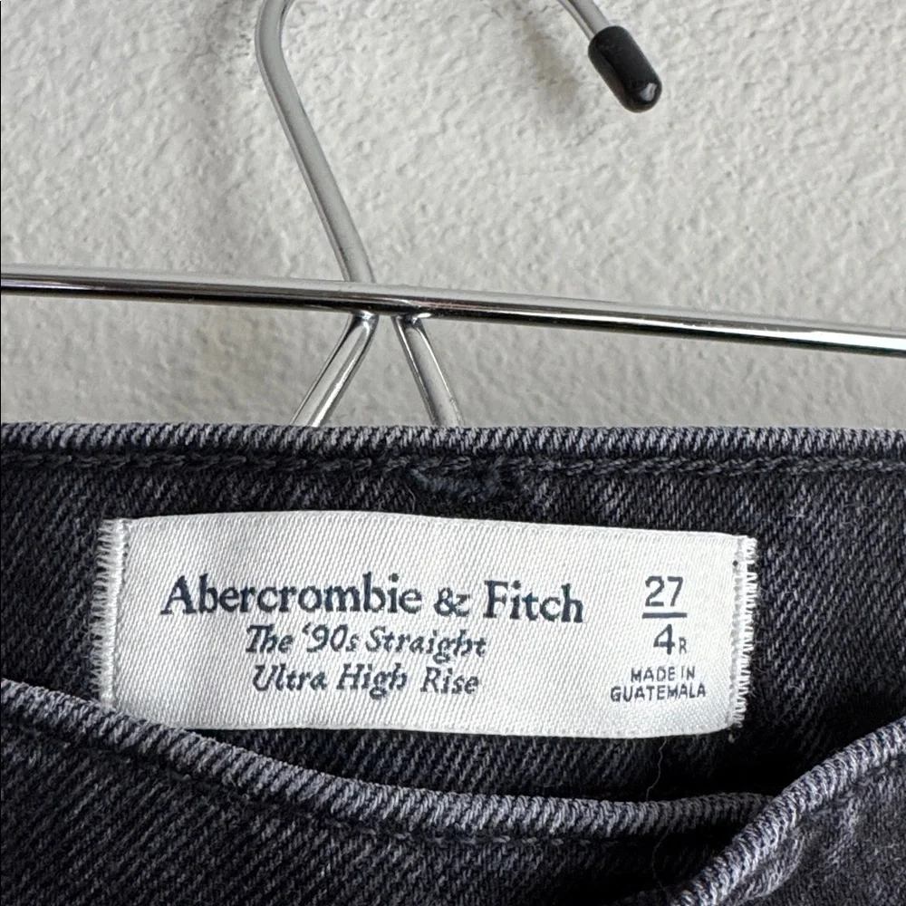 Abercrombie Fitch 90s Straight Ultra High Rise Jeans Womens Size 27 reg - Picture 2 of 4